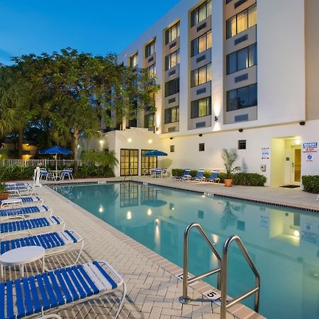 Holiday Inn Express Hotel & Suites Ft. Lauderdale-Plantation By Ihg المظهر الخارجي الصورة