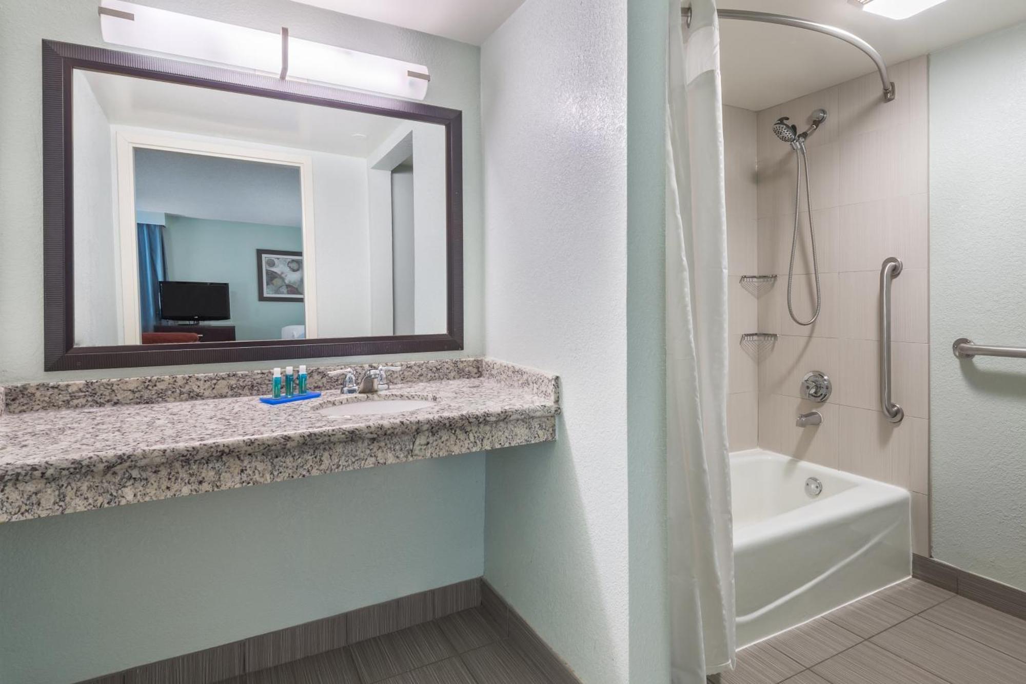 Holiday Inn Express Hotel & Suites Ft. Lauderdale-Plantation By Ihg المظهر الخارجي الصورة