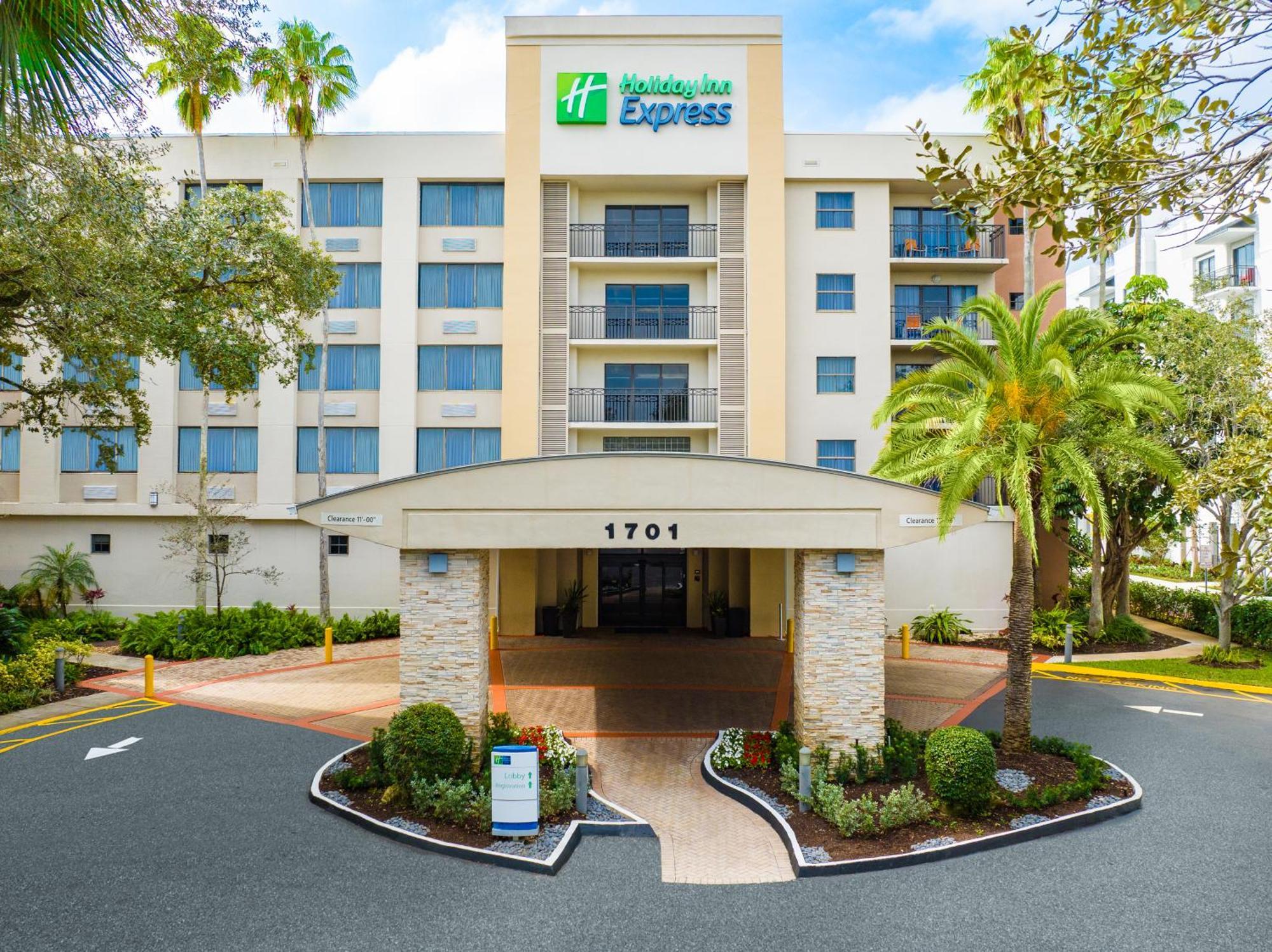 Holiday Inn Express Hotel & Suites Ft. Lauderdale-Plantation By Ihg المظهر الخارجي الصورة